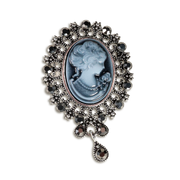 Brooch “Retro Beauty”